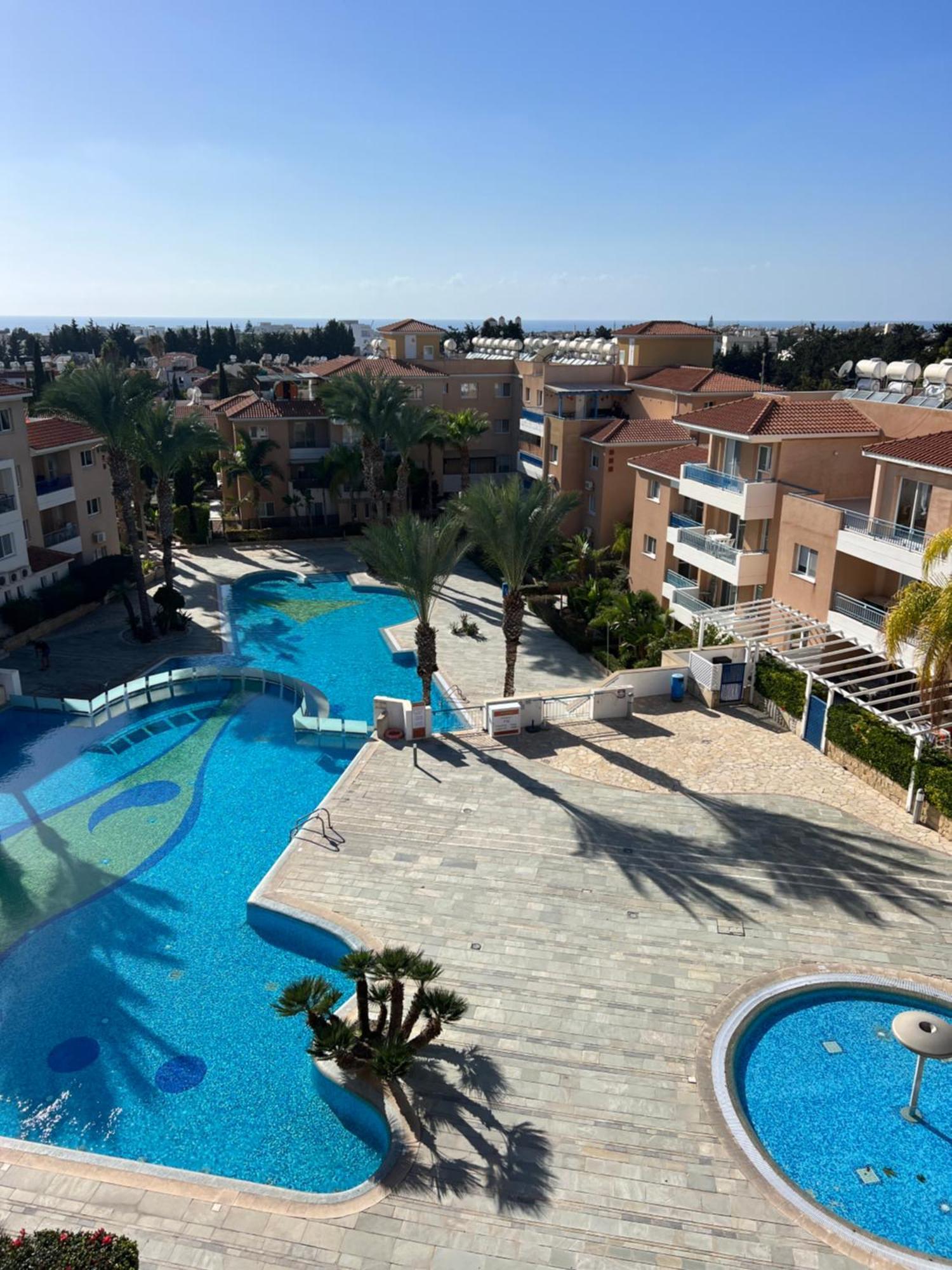 Iris Village Grand Apartment Paphos 外观 照片