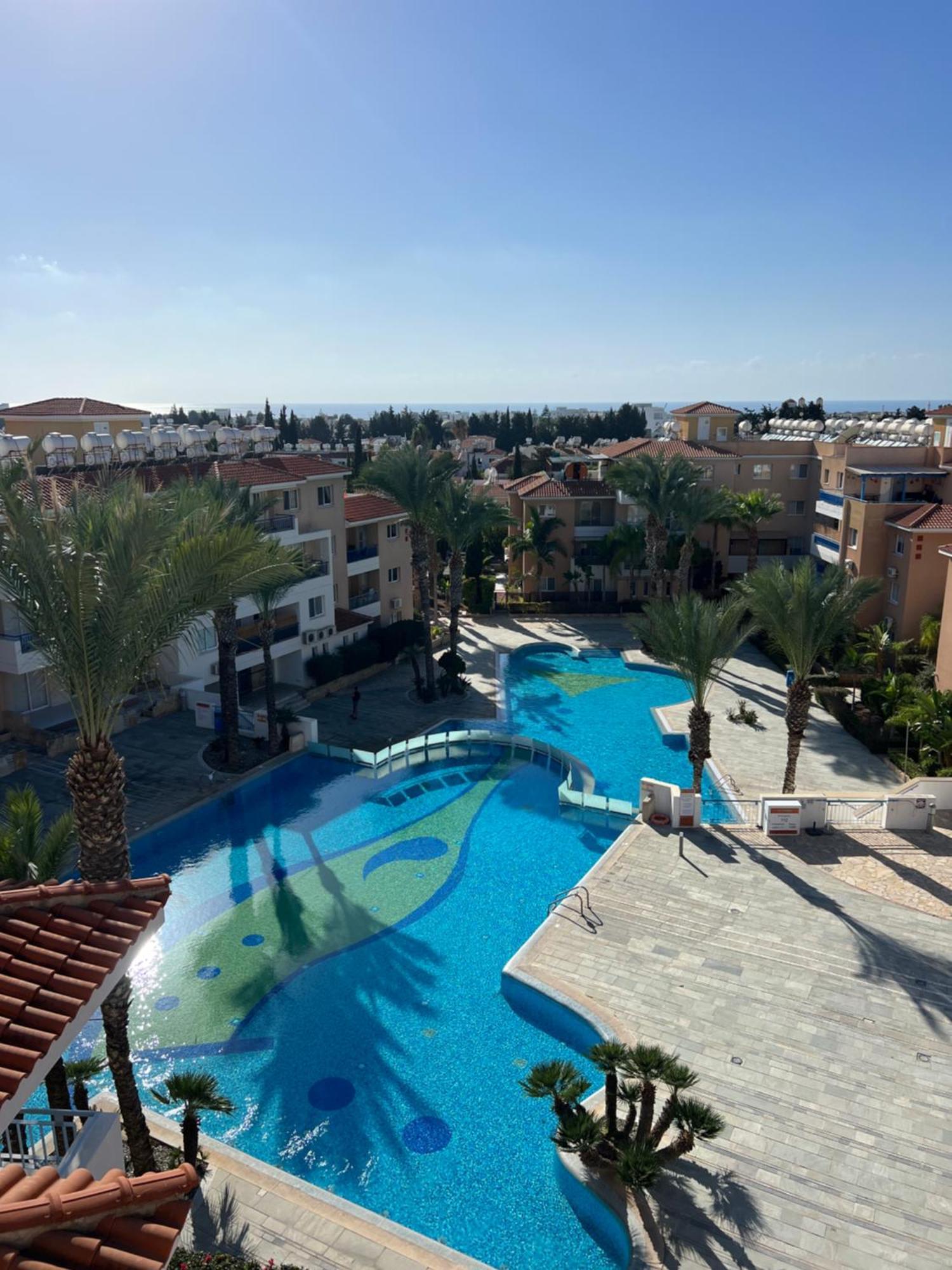 Iris Village Grand Apartment Paphos 外观 照片