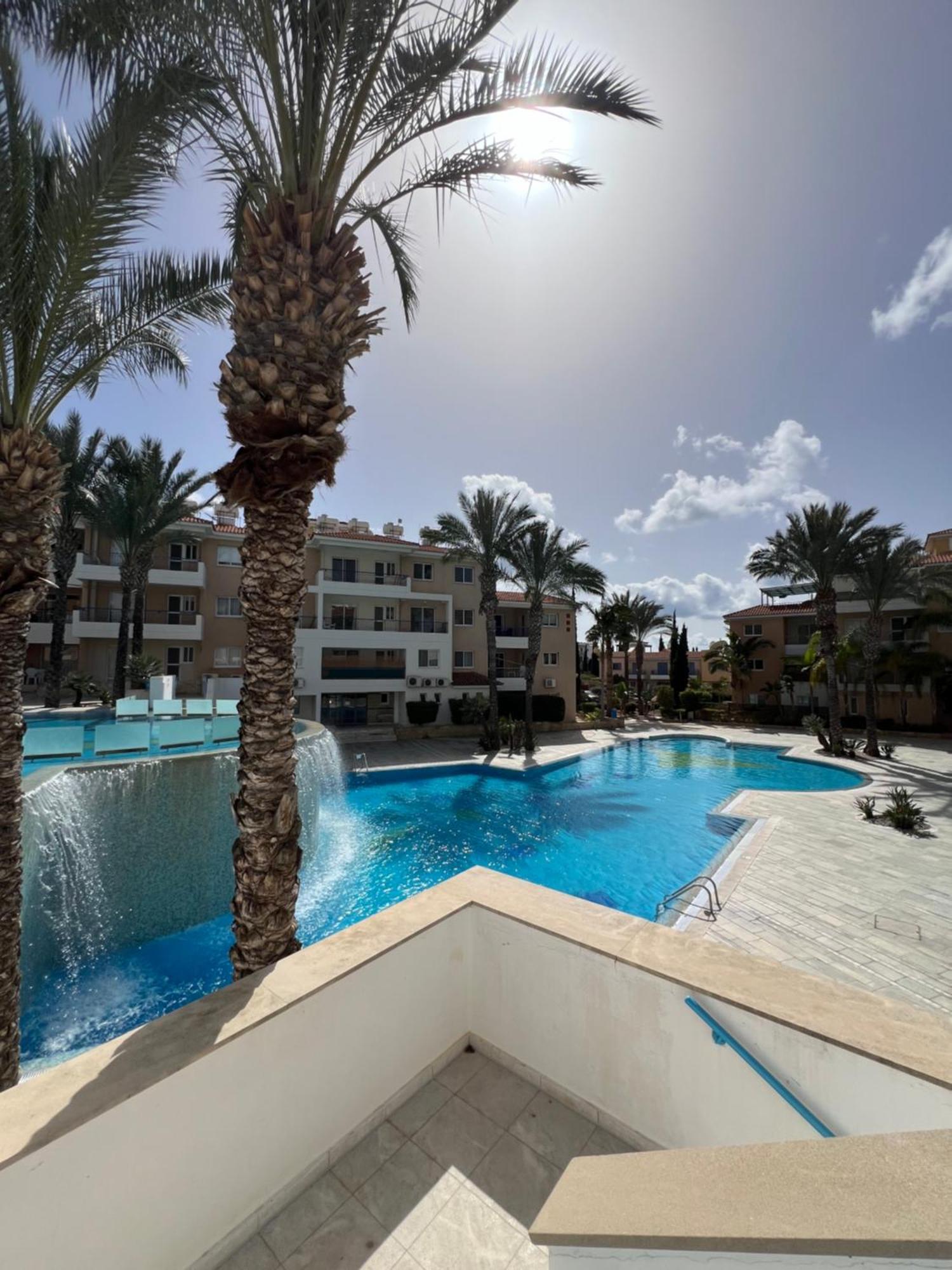 Iris Village Grand Apartment Paphos 外观 照片