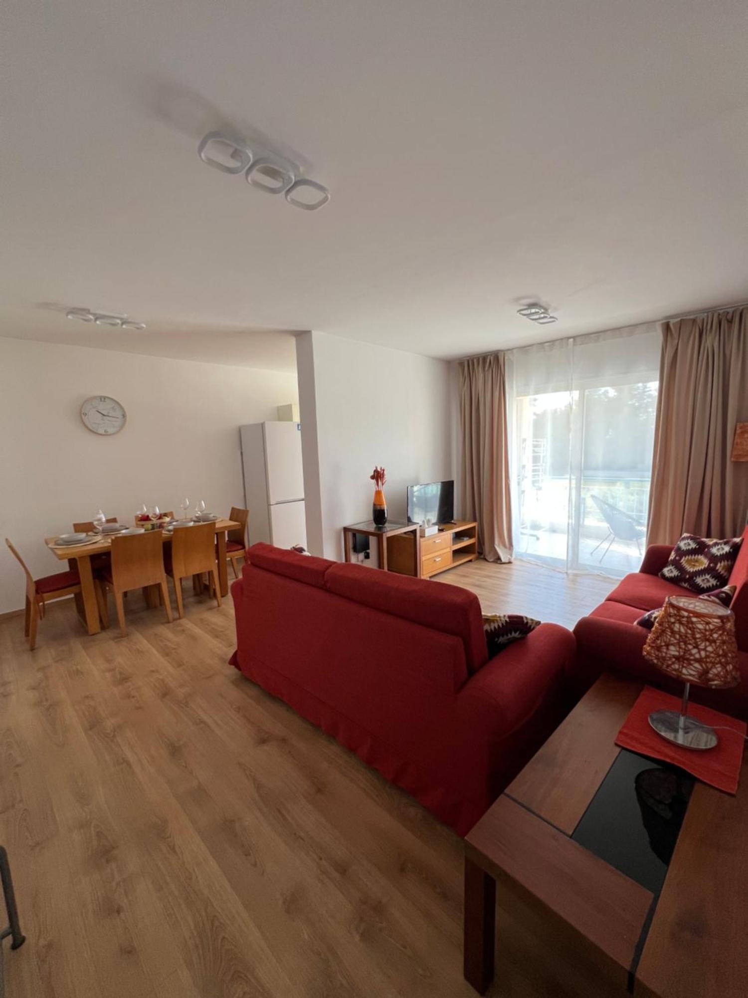 Iris Village Grand Apartment Paphos 外观 照片