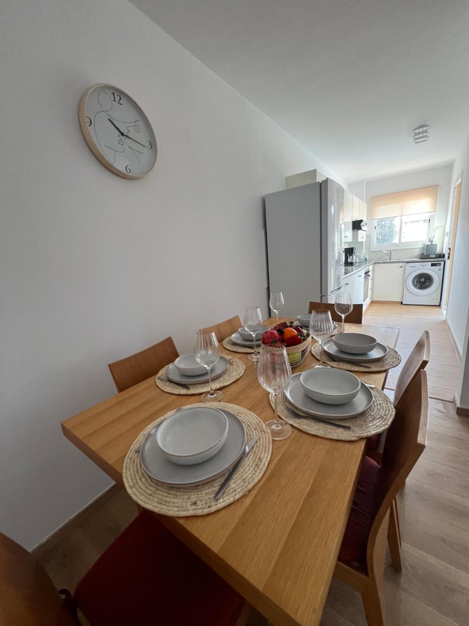 Iris Village Grand Apartment Paphos 外观 照片