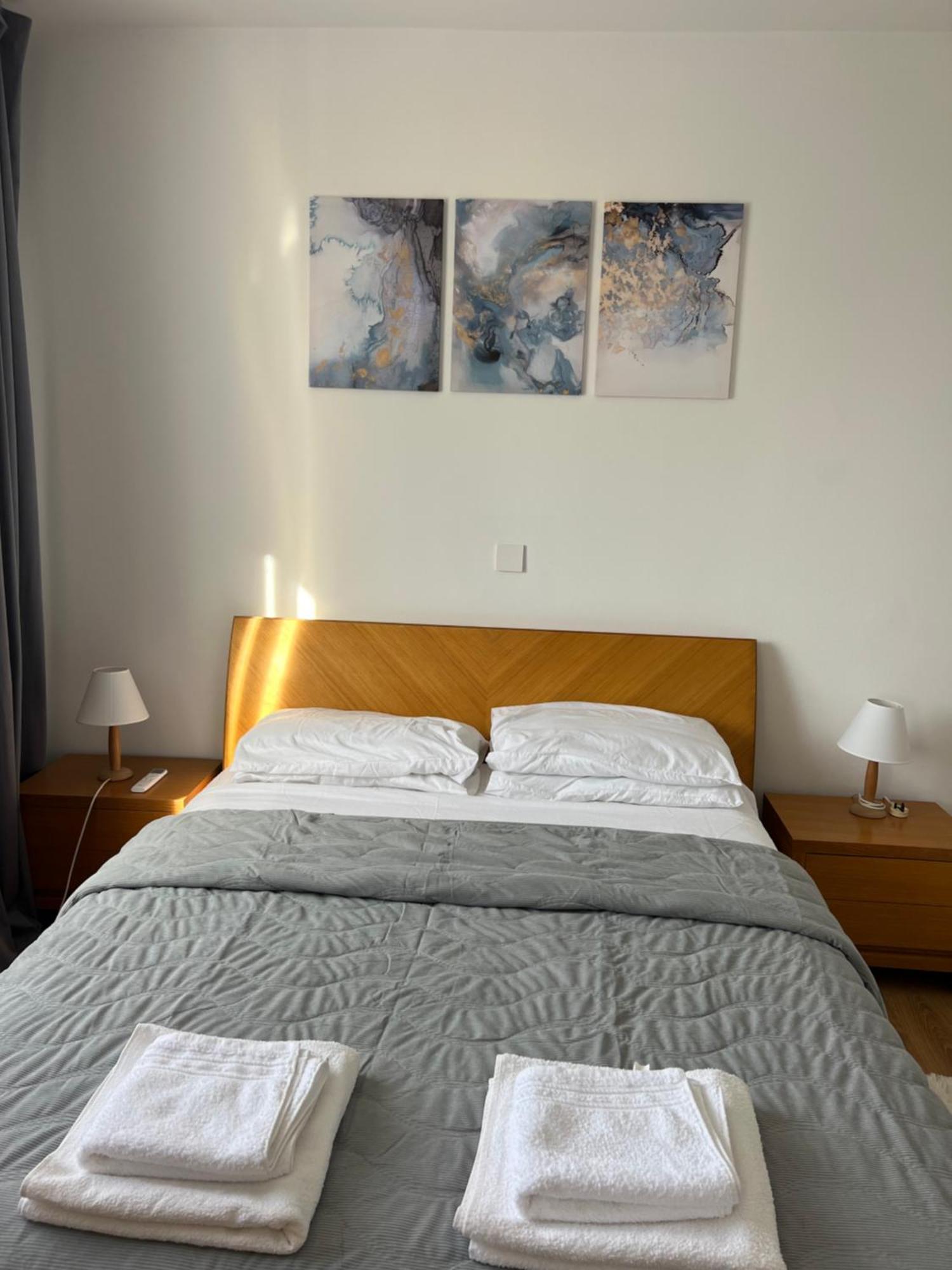 Iris Village Grand Apartment Paphos 外观 照片
