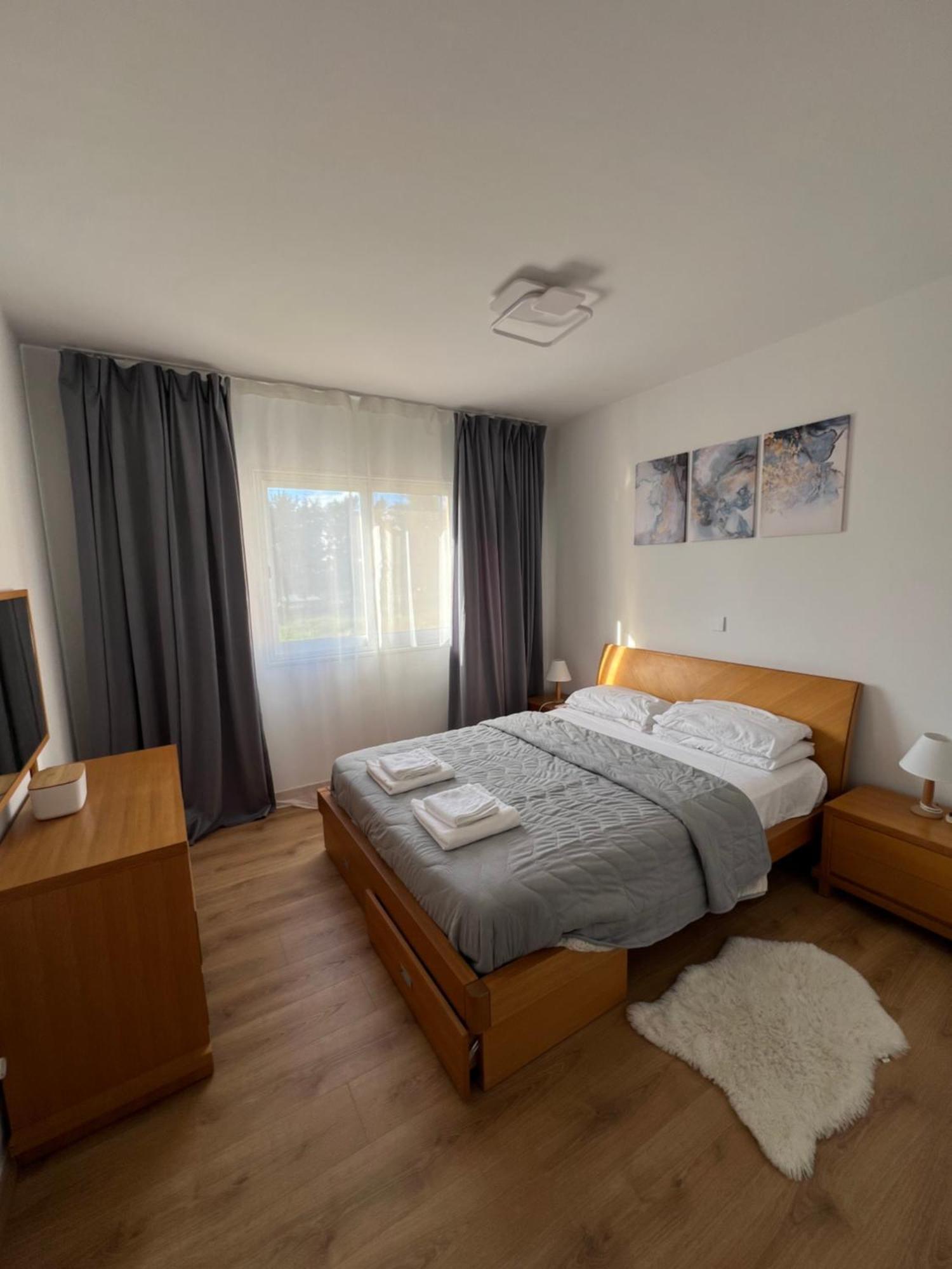 Iris Village Grand Apartment Paphos 外观 照片