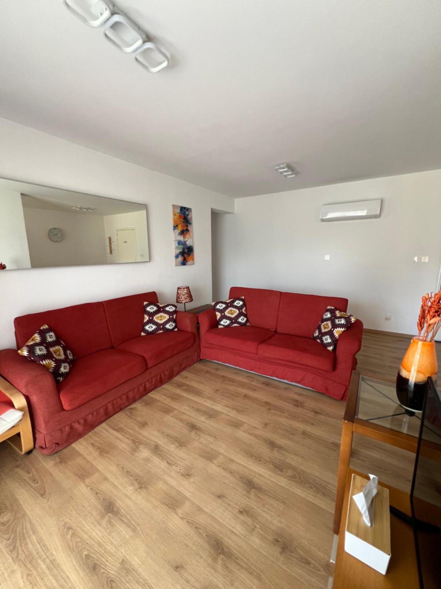 Iris Village Grand Apartment Paphos 外观 照片